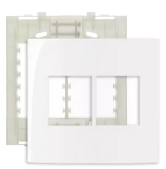 Placa_com_suporte_4x4_4_postos_juntos_sleek_branco_margirius_7795470