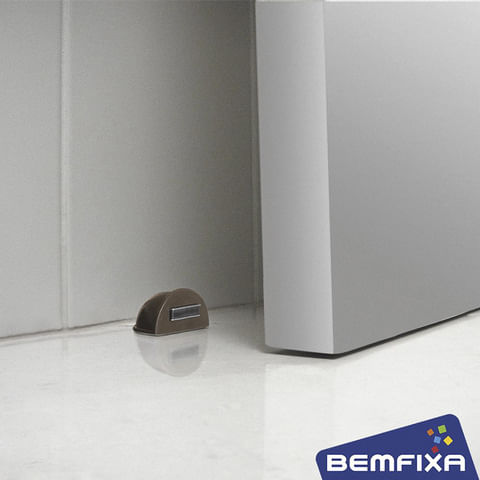 Trava_porta_magntico_marrom__bemfixa_5120460