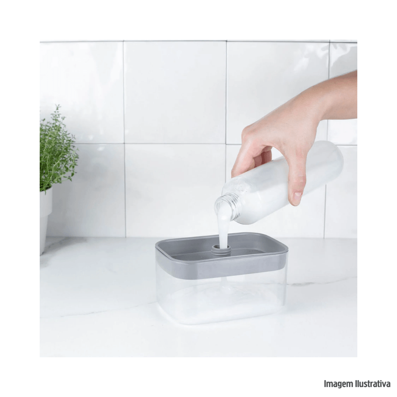 Dispenser_para_detergente_com_porta_esponja_trium_550ml_preto_ou_plsticosrefde500ptf_7798535